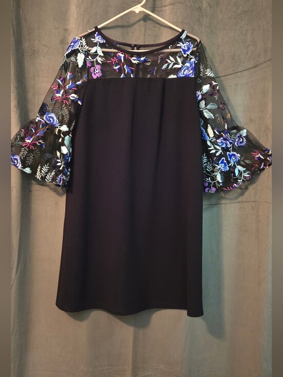 Dresses & Skirts - Floral Embroidered Black Shift Dress with Bell Sleeves